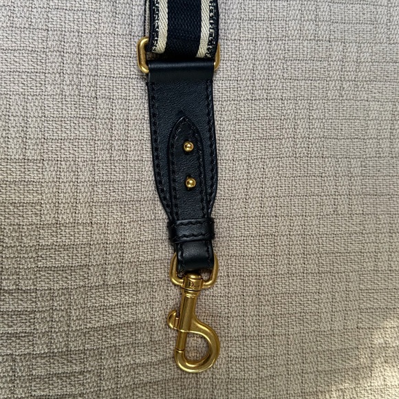 DIOR Adjustable Shoulder Strap with Rings - Picture 5 of 6